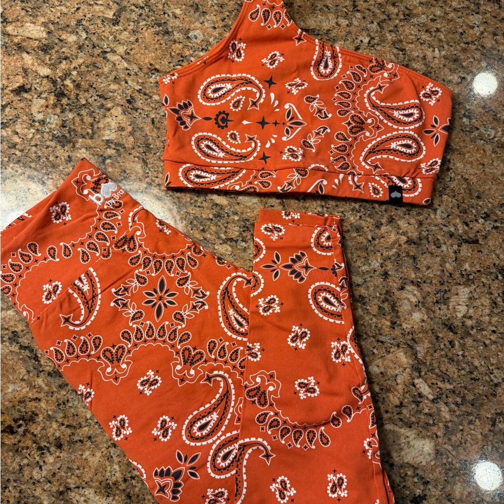 Booty by Brabants Orange Paisley One-Shoulder Top and Leggings Set
